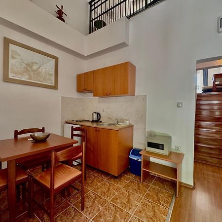 For-A Apartmani เบชิชิ ภายนอก รูปภาพ