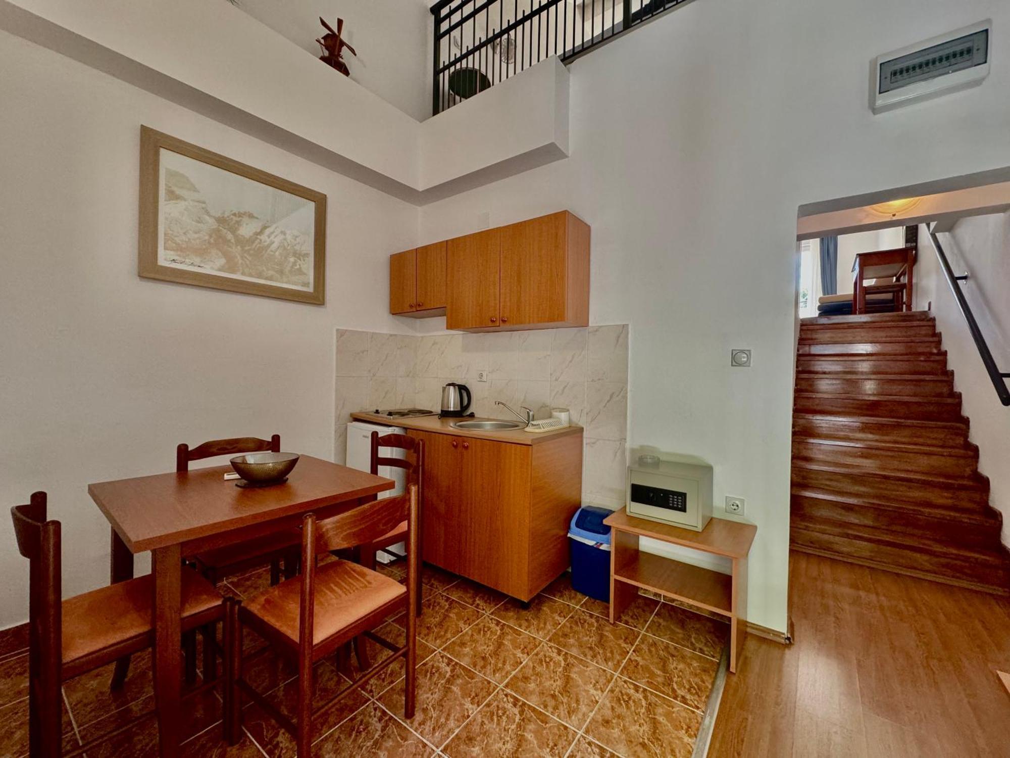 For-A Apartmani เบชิชิ ภายนอก รูปภาพ