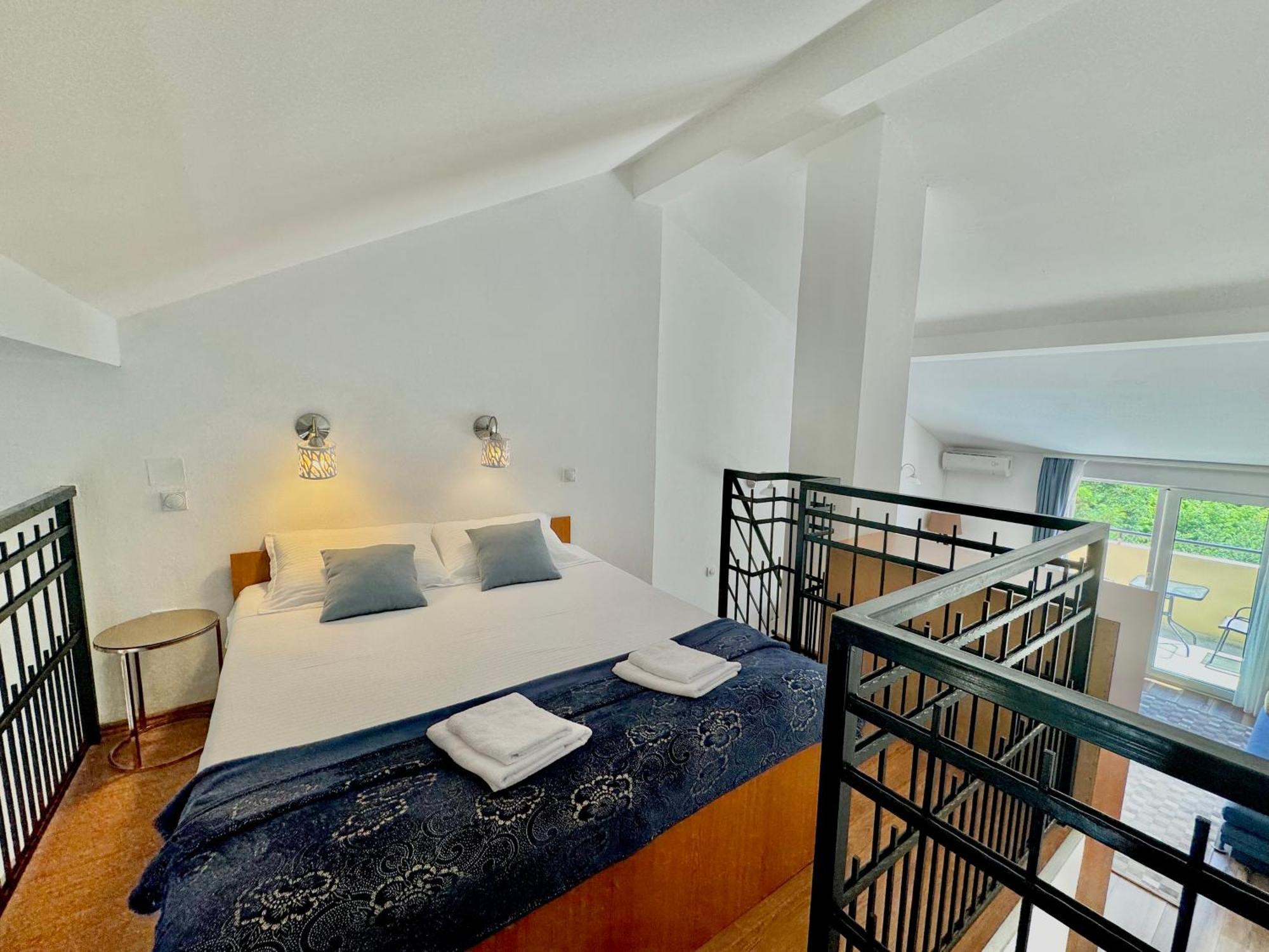 For-A Apartmani เบชิชิ ภายนอก รูปภาพ