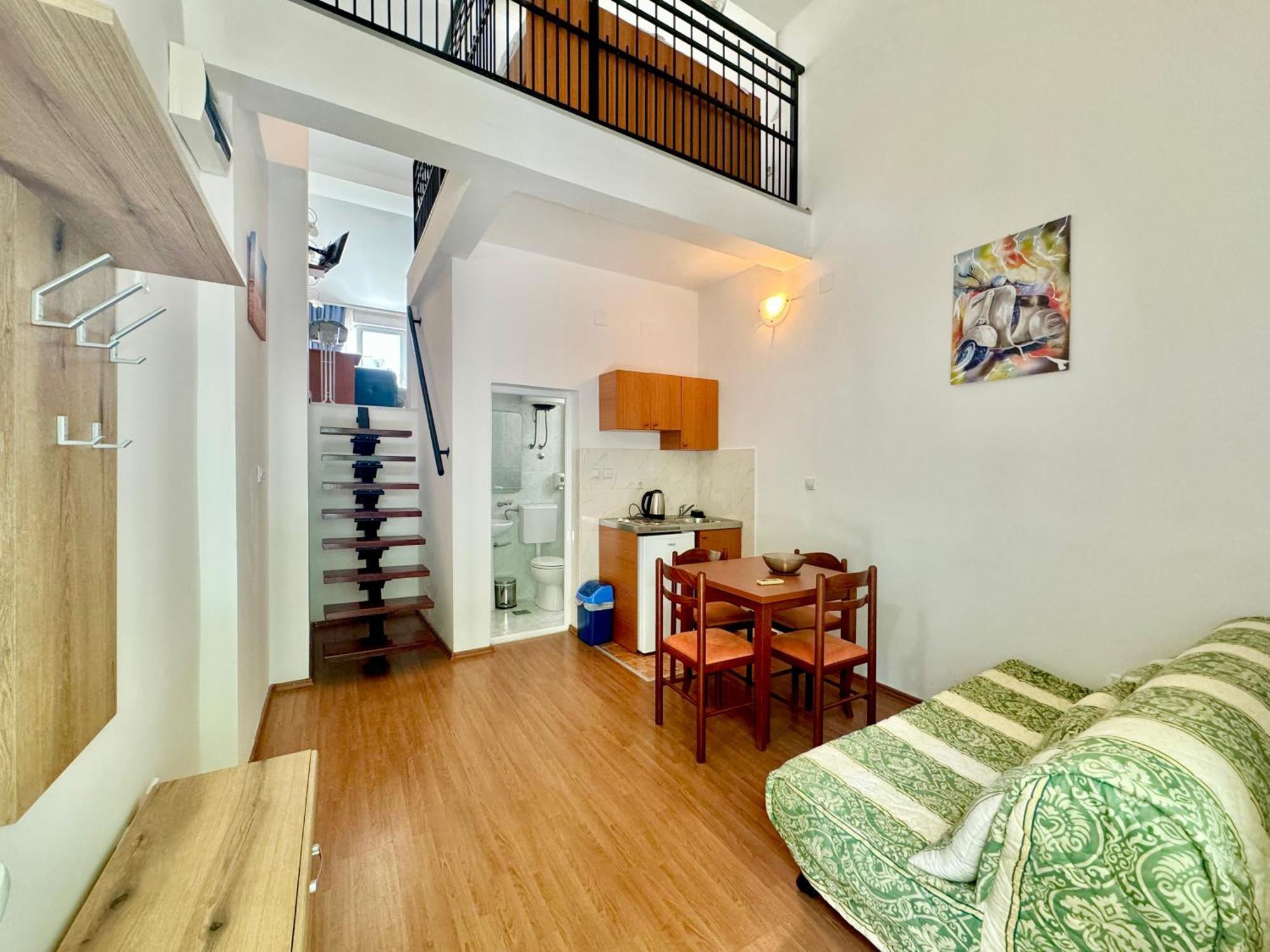 For-A Apartmani เบชิชิ ภายนอก รูปภาพ