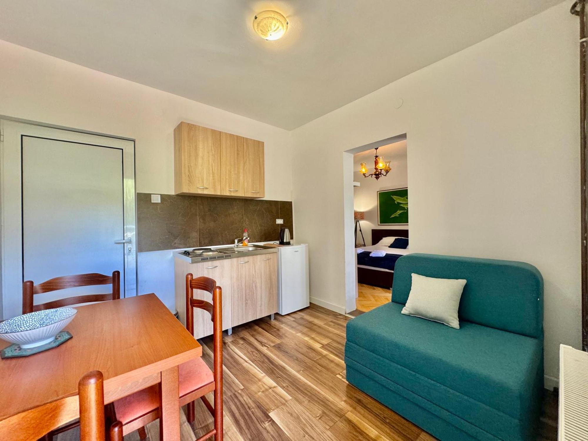 For-A Apartmani เบชิชิ ภายนอก รูปภาพ