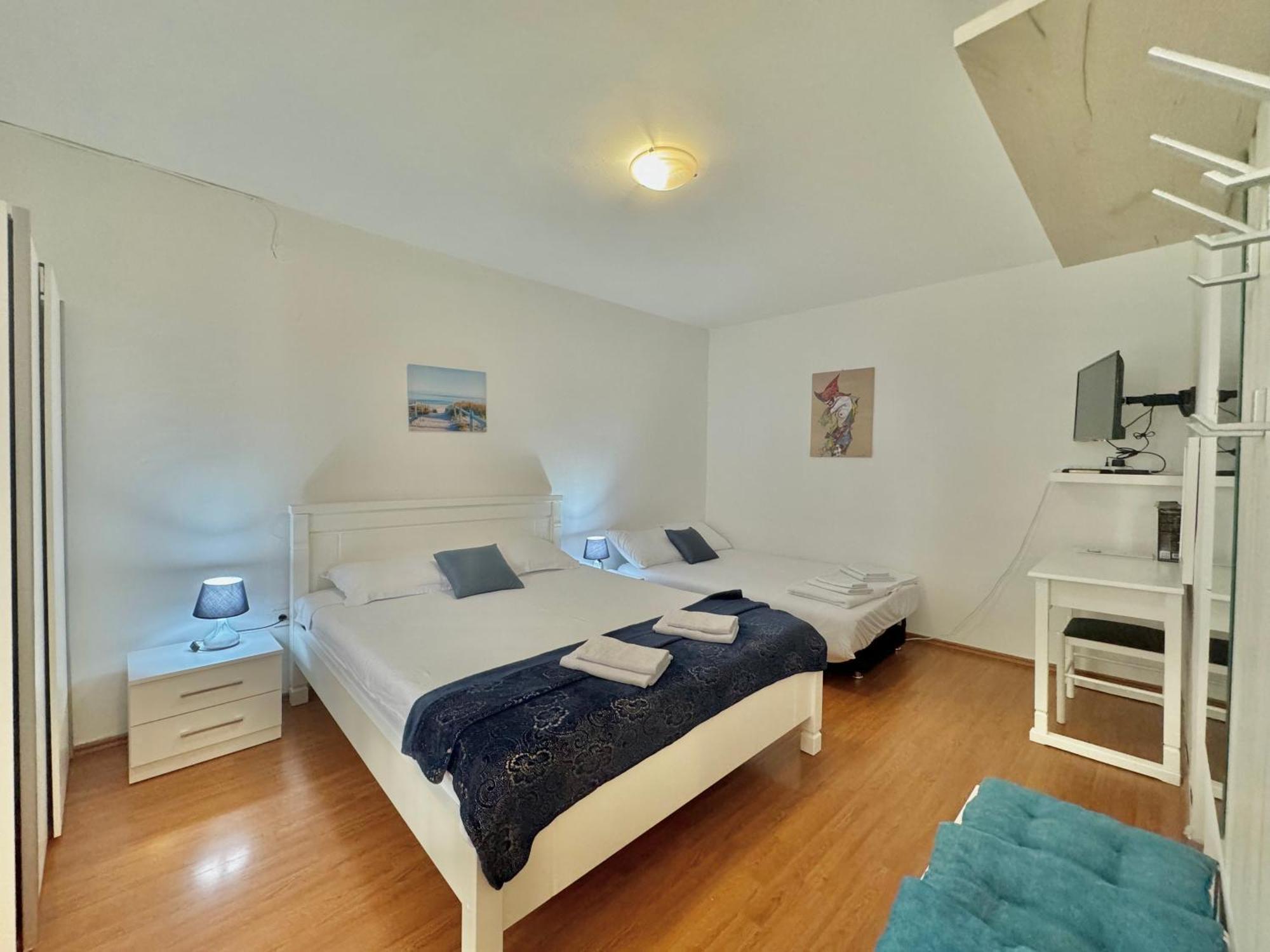 For-A Apartmani เบชิชิ ภายนอก รูปภาพ