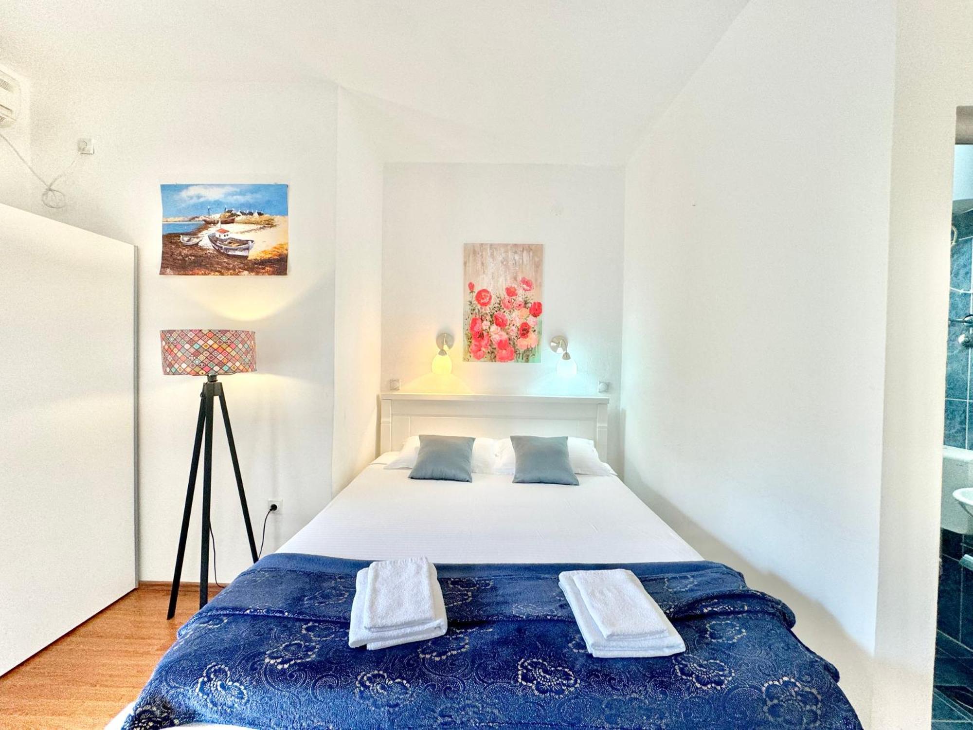 For-A Apartmani เบชิชิ ภายนอก รูปภาพ