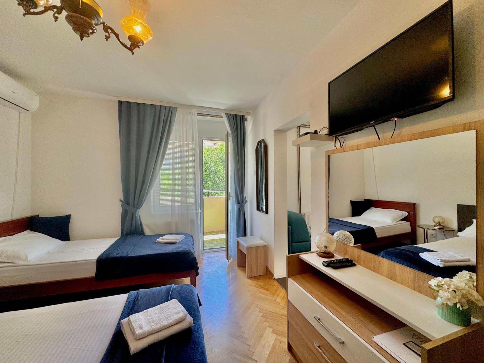 For-A Apartmani เบชิชิ ภายนอก รูปภาพ