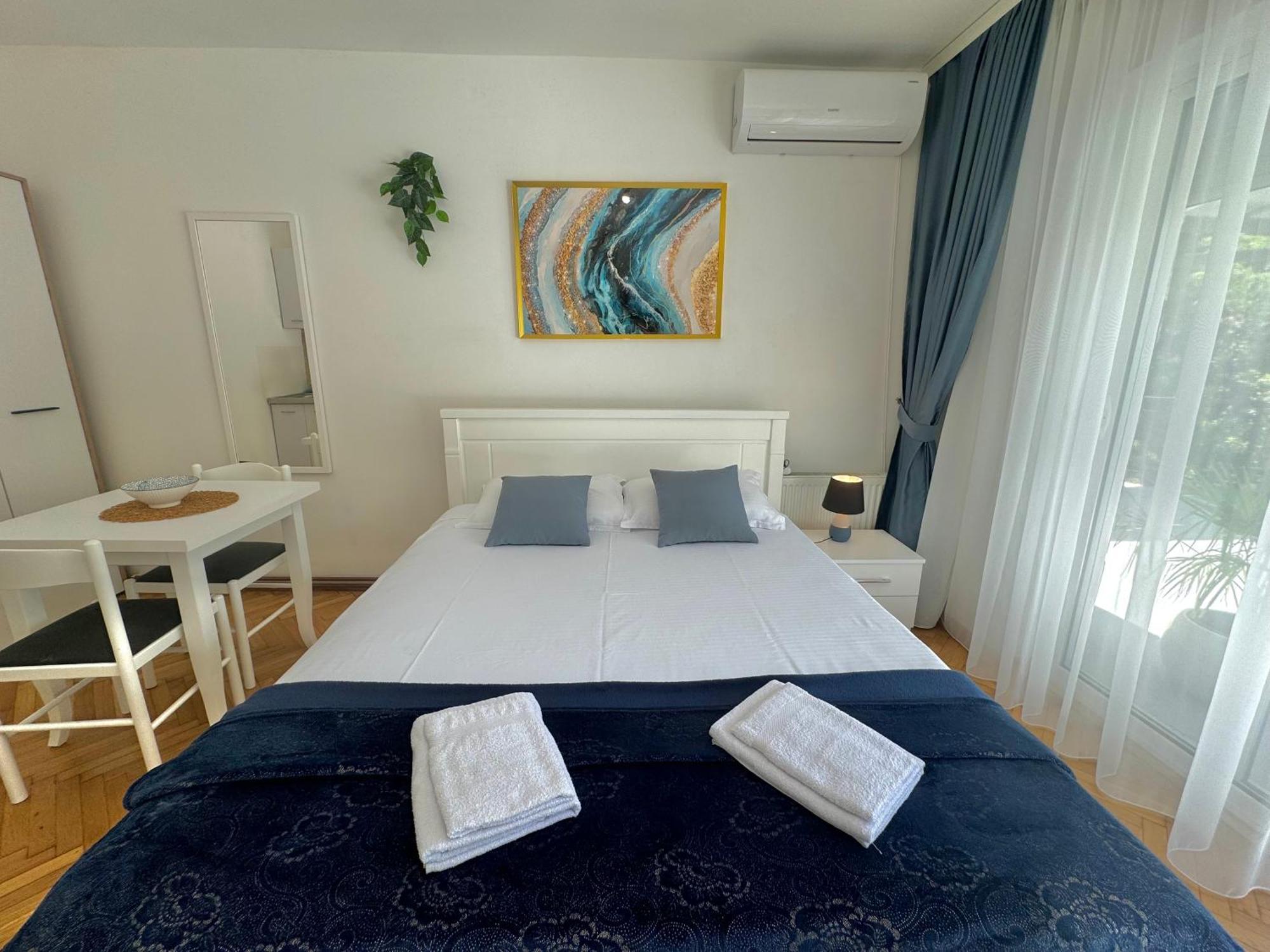 For-A Apartmani เบชิชิ ภายนอก รูปภาพ