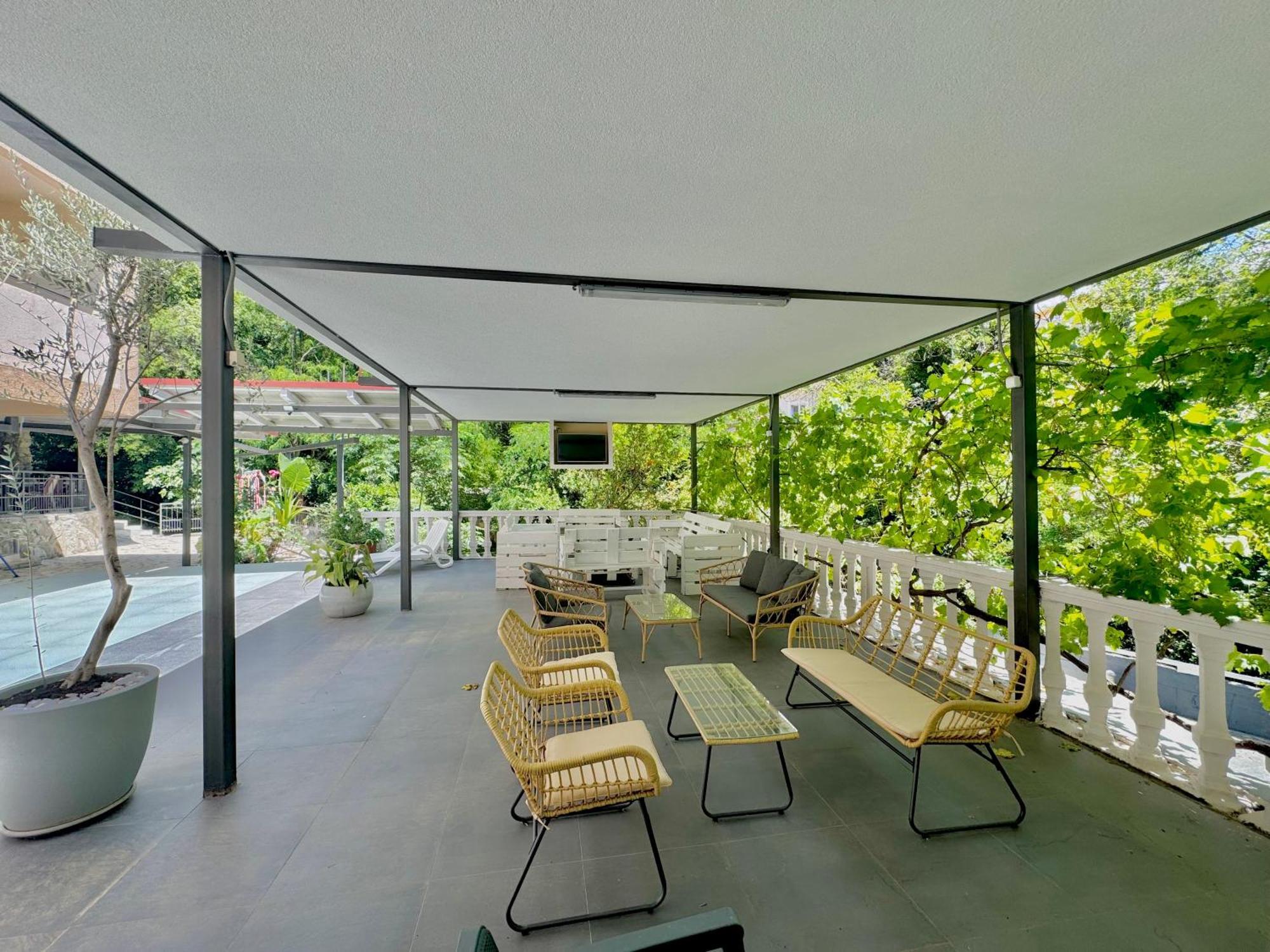 For-A Apartmani เบชิชิ ภายนอก รูปภาพ