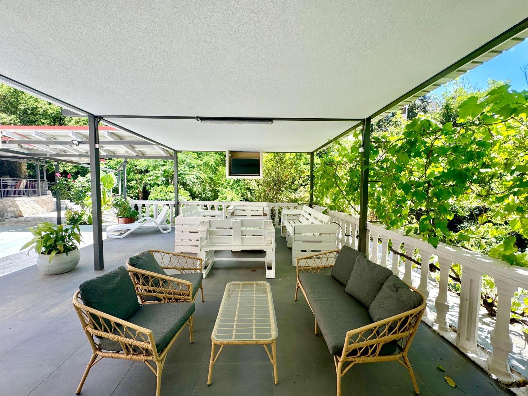 For-A Apartmani เบชิชิ ภายนอก รูปภาพ
