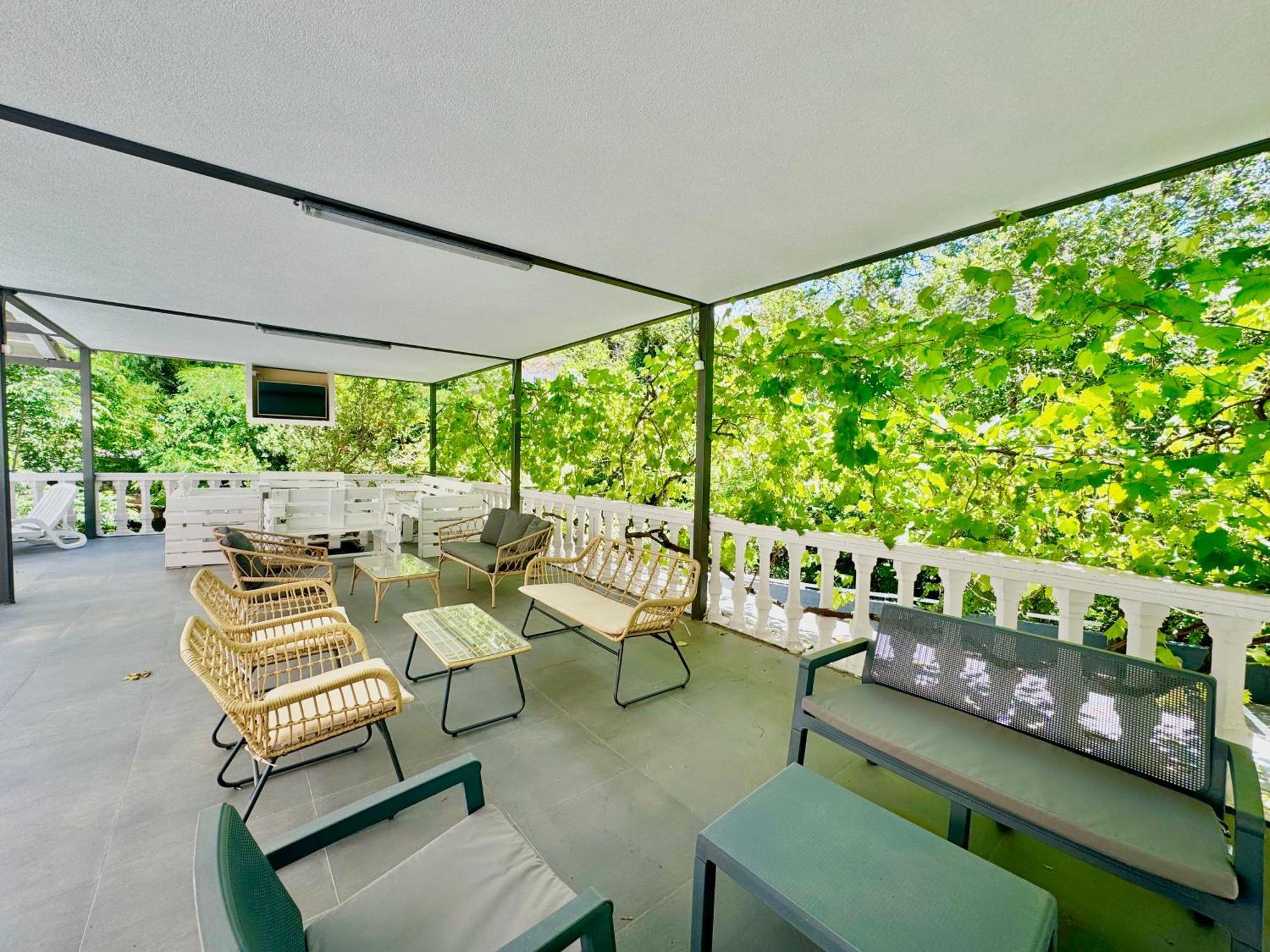 For-A Apartmani เบชิชิ ภายนอก รูปภาพ